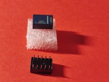 LOT.  2 RELAIS . 12 VOLTS 