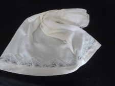 joli jupon  vintage  jolie dentelle T 40/42  élastique à la taille  ref R6090