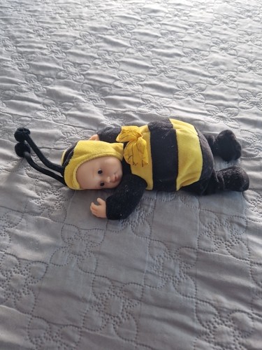 Poupee abeille bébé anne - abeille,