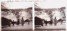 SUISSE , GRINDELWALD - PLAQUE PHOTO STEREO VERRE 13 x 6 CM POSITIF LUGE ENFANTS