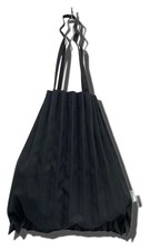 me ISSEY MIYAKE PLEATS BAG