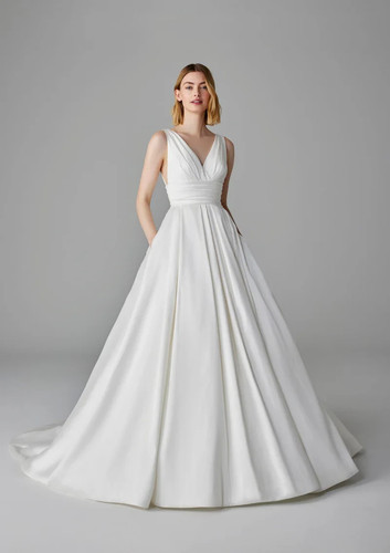 Pronovias wedding dress - pronovias,