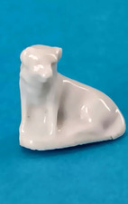 Fève ancienne CHIEN ASSIS