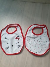 Lot de 2 bavoirs en éponge