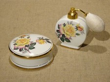 Vaporisateur et bonbonnière porcelaine Limoges Clercygne décor floral roses