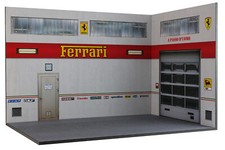 Diorama Garage Atelier Ferrari - 1/18ème - Milena Rose - réf. 18-3-F-AX-AY-003