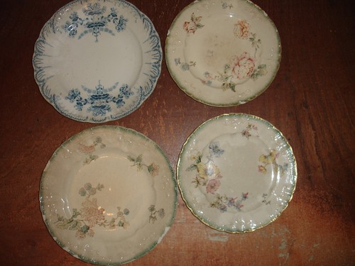 Lot assiettes - 4,