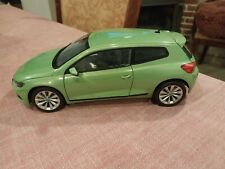 voiture 1/18 norev scirocco VW couleur verte portes ouvrantes