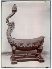 France, Berceau du Duc de Bordeaux, acajou sculpté et doré  vintage citrate prin