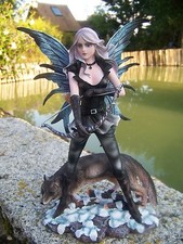 15381 FIGURINE  STATUETTE FEE  ELFE FAIRY ET SON LOUP HEROIC  FANTASY FAIRY FATA
