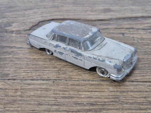 Voiture miniature mercedes - miniature,