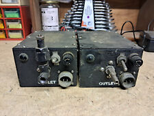 2 ELEMENTS DE RADIO MILITAIRE