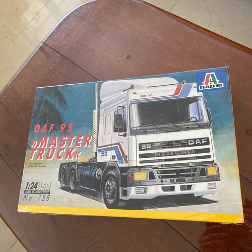 Maquette ancienne italeri daf - maquette,