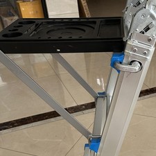 Support de travail pour échelles coulissantes stable pour la cuisine et le