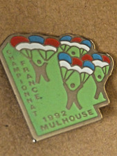 pin's pins badge. sport