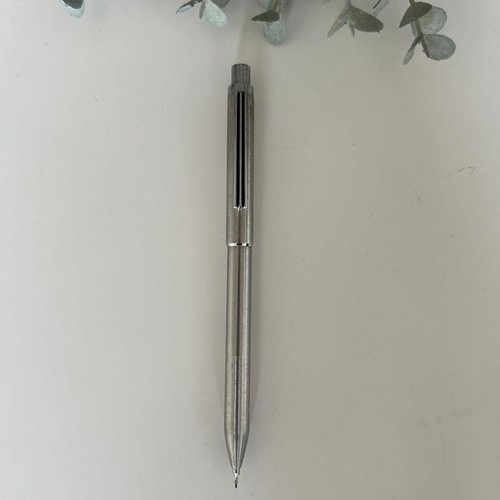 Stylo multifonction rotatif