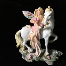 ¤ Belle statue - FEE ET SON CHEVAL - 17 cm x 16 cm