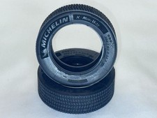 Pneus plats 1/14 sous licence