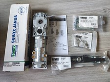 Pivot Janus Linteau 180 Sans arrêt  FORCE 4 + Penture supérieure + axe carré