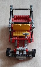SET LEGO TECHNIC :  LA VOITURE 4X4 BUGGY AVEC SYSTEME DE SUSPENSION ET DIRECTION