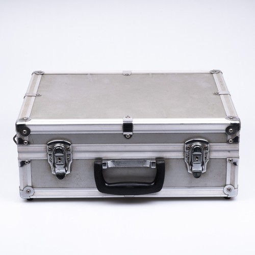 Medium sized aluminium - medium,