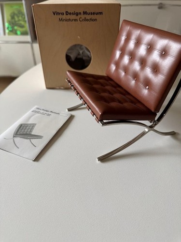 Vitra design museum miniature - vitra,