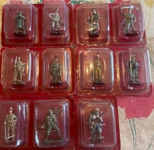 Lot de 11 soldats de plomb