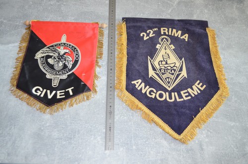 Lot deux fanions militaires - lot,