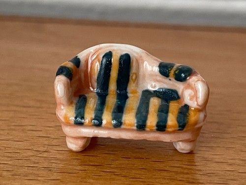 Fève meuble ancien - meuble, canapé