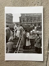 CPM PARIS LE BAISER DE L OPÉRA ROBERT DOISNEAU