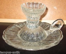 BOUGEOIR A MAIN EN VERRE MOULÉ 