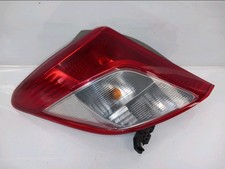 Feu arrière gauche Toyota Yaris III (P13) 2013 815610D370