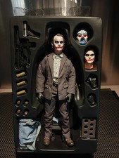 hot toys joker bank the dark