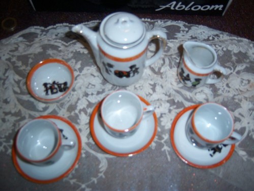 Ancienne dinette poupee - ancienne,