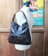 Sac en cuir marron forme seau