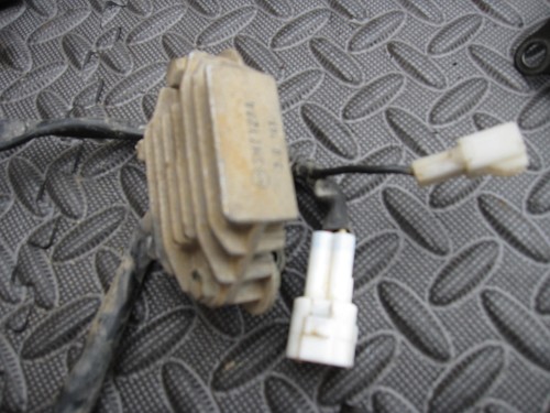 Regulateur tension pour - regulateur,
