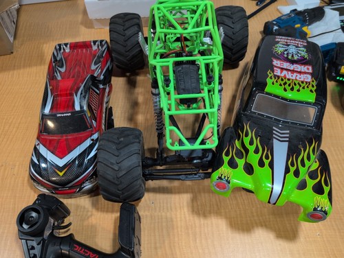 Axial smt10 grave digger - grave, 4x4