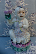 CHINE FAMILLE ROSE STATUETTE