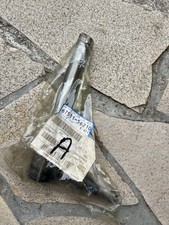 Axe Pivot neuf emballage Kubota 67511-56210 modèles B1700 B2100 B2150 B2400 …