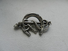 Ancienne broche en argent massif Fer à Cheval et Cravache