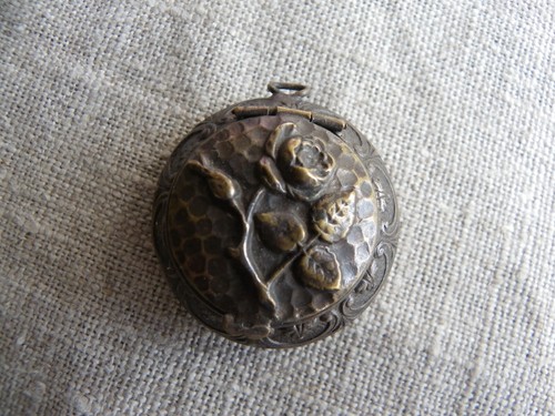 Pendentif ancien boîte - pendentif,