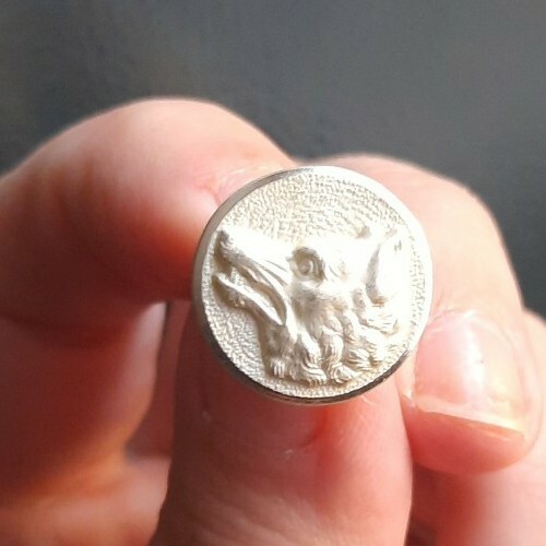 E05n06 tête loup - tête,