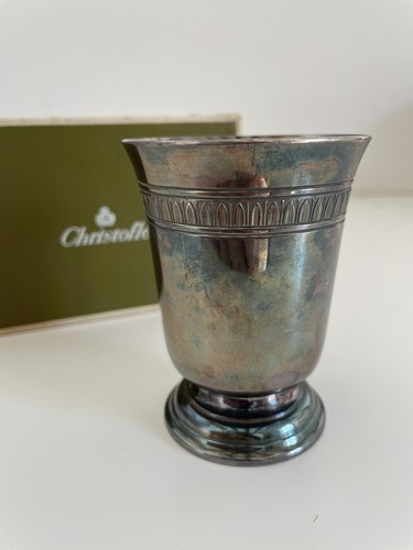 Ancienne timbale gobelet