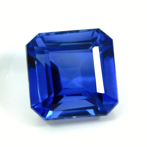 Saphir bleu naturel certifié