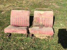 deux sièges avant pour