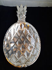 coupe a fruit metal argenté ananas 39cm X 22 cm X 4 cm poid  1 kg
