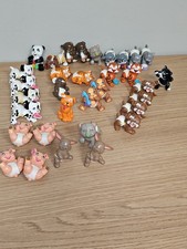 Lot de petites figurines