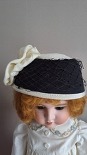 chapeau Noir et blanc, Avec Voilette pour poupée ancienne fait main