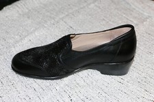 Paire de chaussures femmes