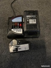 Deux batteries LI ION 18V/4.0Ah HITACHI avec chargeur UC18YRSL